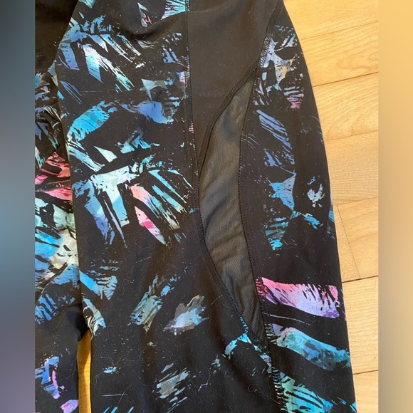 Like New, Cropped cut out leggings - Picture 5 of 5